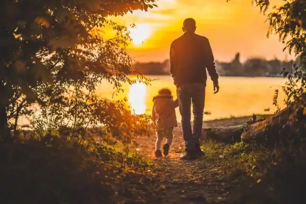 image of dad and child - parental alienation Carlisle